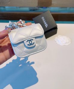シャネル 新品展示品 イヤホンバッグ 小物 2305JYJ75-CHA5817