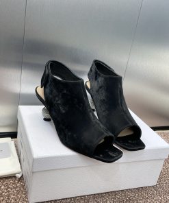 クリスチャンディオール  2024【靴】サンダル/ミュール 女性  2305AQLJ330-Di514015