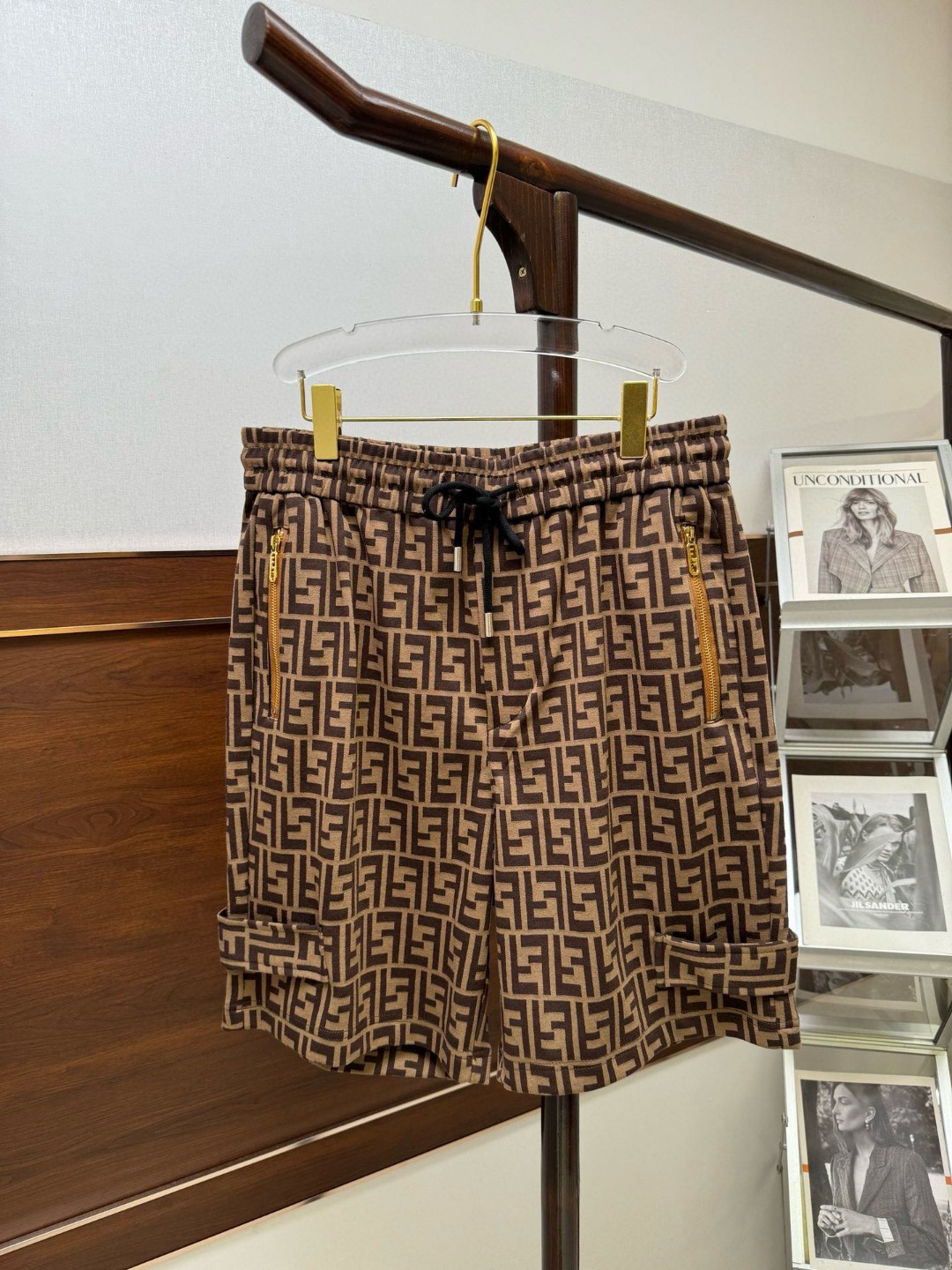 1725530902942