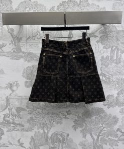夏新品入荷 女性ファッション ルイヴィトン 着痩せ安心のスカート ?2505DSJ95-Lu046
