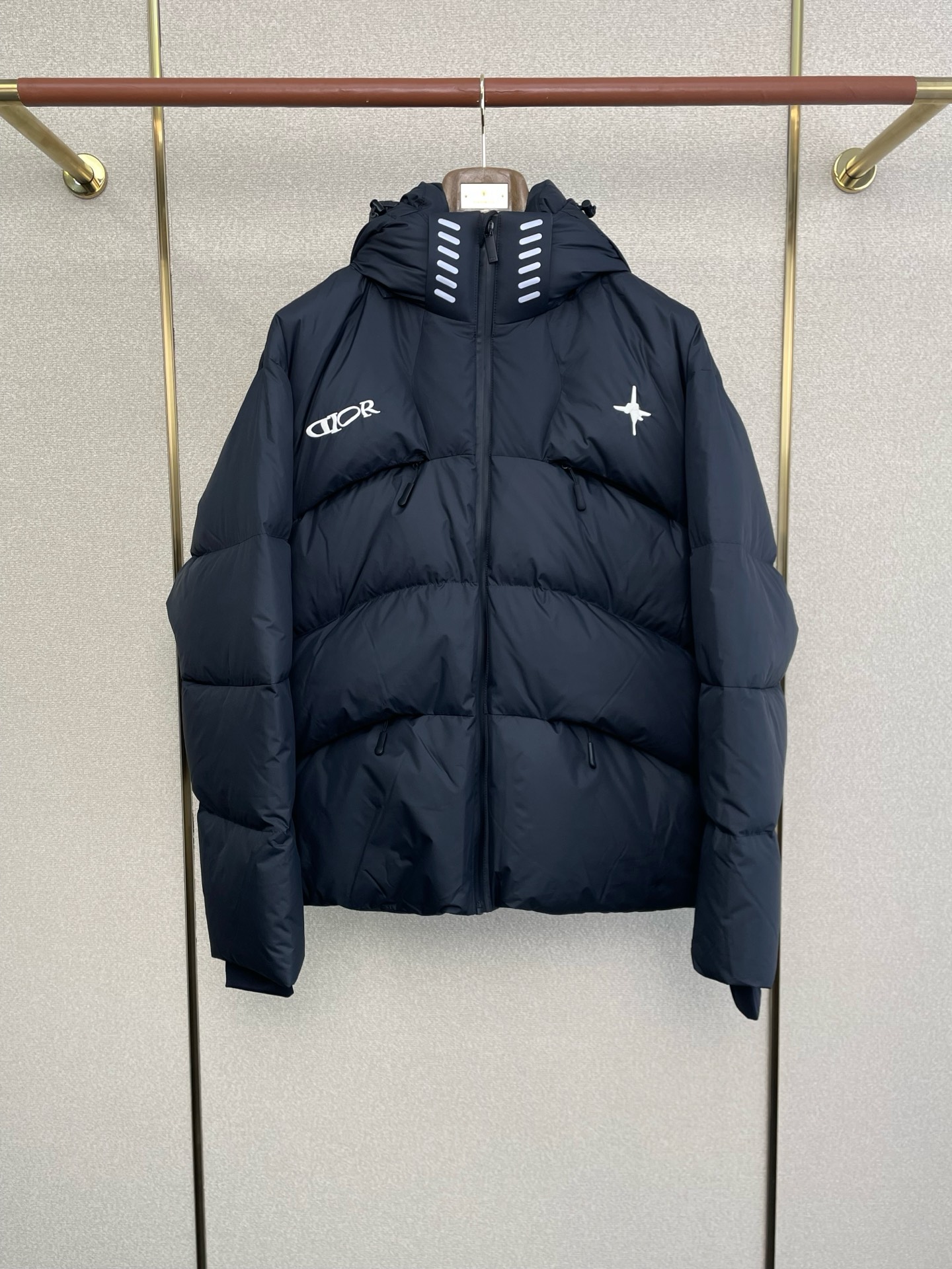 1763536346171.jpg