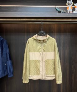 秋冬服 買取 ルイヴィトン アウター/トレンチコート 2601WLJ310-LU2360