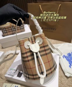 激安人気新品鞄 バッグ バーバリー バケツ型バッグ 2606GDSJ195-BU1836