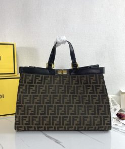 激安人気新品鞄 バッグ フェンディ Peekaboo Tote M ハンドバッグ 2606GDSJ000-2087-2