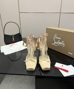 人気ランキング クリスチャン ルブタン シューズ ヒールパンプス 2606JTJ300-CL069